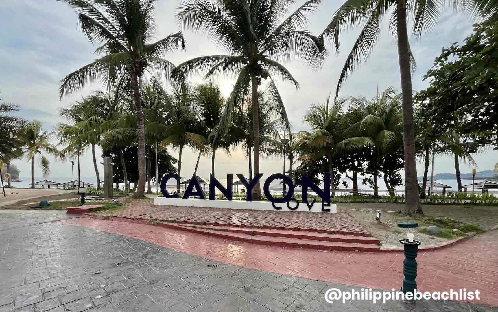 Canyon Cove Resort Sign